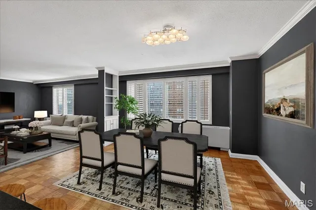 $242,000 | 900 South Hanley Road, Unit 7E, Clayton, MO 63105