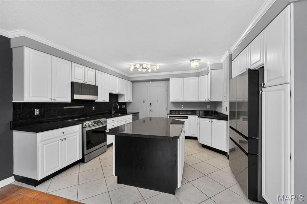 900 South Hanley Road, Unit 7E St. Louis, MO 63105 - Photo 14 of 42