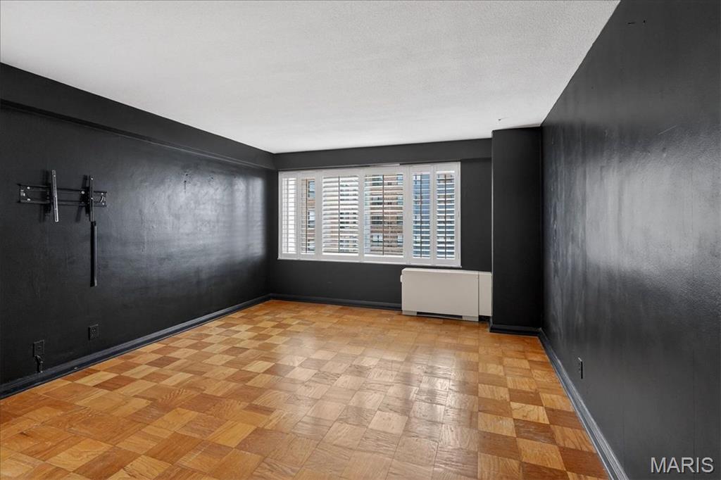 900 South Hanley Road, Unit 7E St. Louis, MO 63105 - Photo 20 of 42