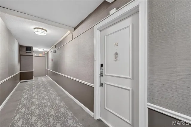 $242,000 | 900 South Hanley Road, Unit 7E, Clayton, MO 63105