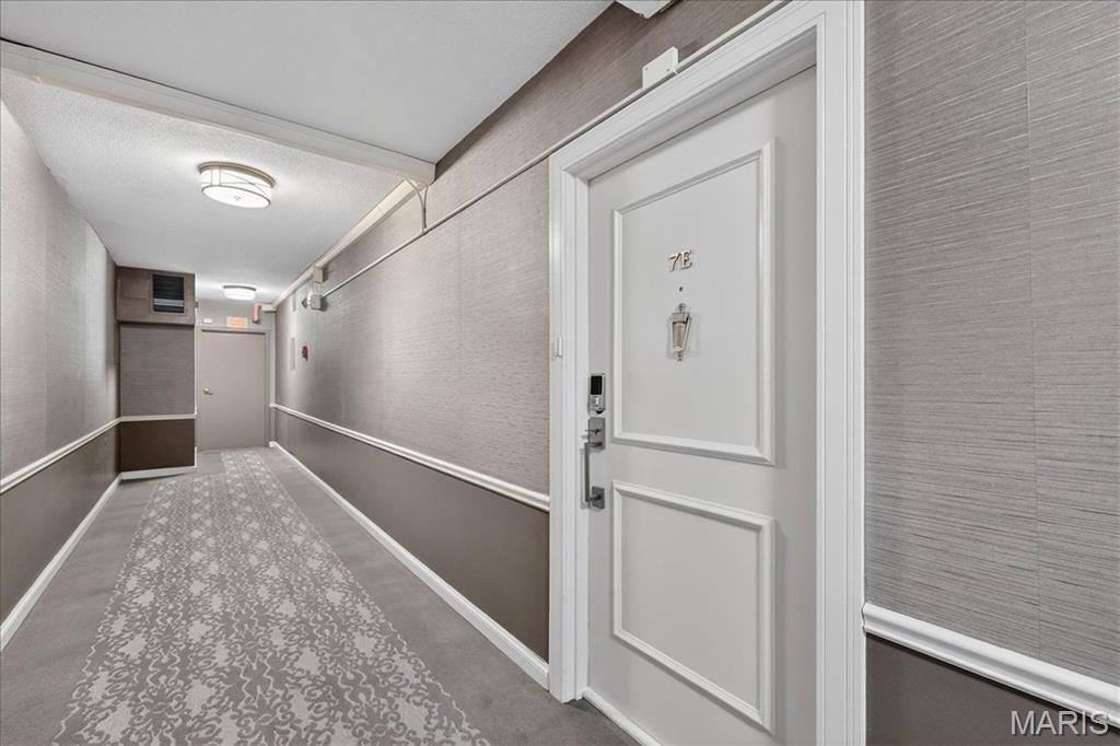 900 South Hanley Road, Unit 7E St. Louis, MO 63105 - Photo 2 of 42