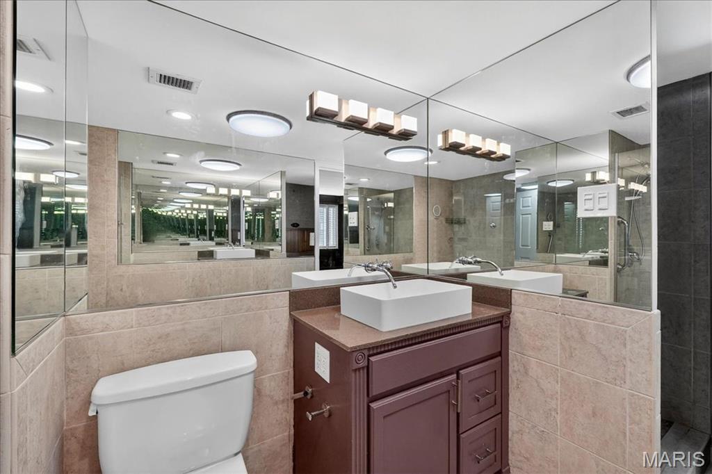 900 South Hanley Road, Unit 7E St. Louis, MO 63105 - Photo 26 of 42