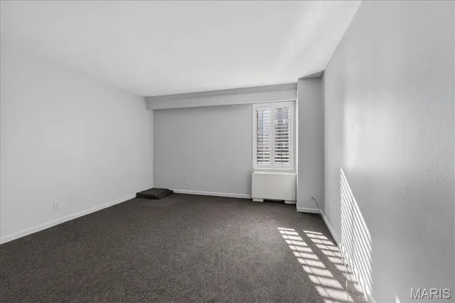 $242,000 | 900 South Hanley Road, Unit 7E, Clayton, MO 63105