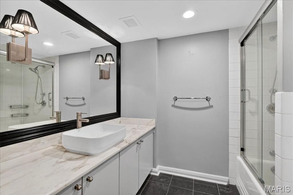 900 South Hanley Road, Unit 7E St. Louis, MO 63105 - Photo 31 of 42