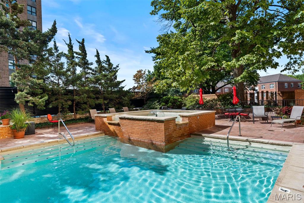 900 South Hanley Road, Unit 7E St. Louis, MO 63105 - Photo 42 of 42