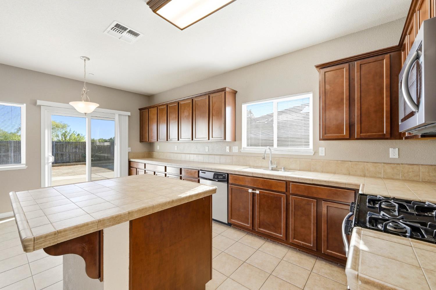 1040 Shakeley Lane Ione, CA 95640 - Photo 16 of 40