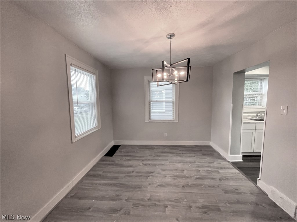 1357 Crescent Road Southwest Canton, OH 44710 - Photo 9 of 35 Gallery Image 9