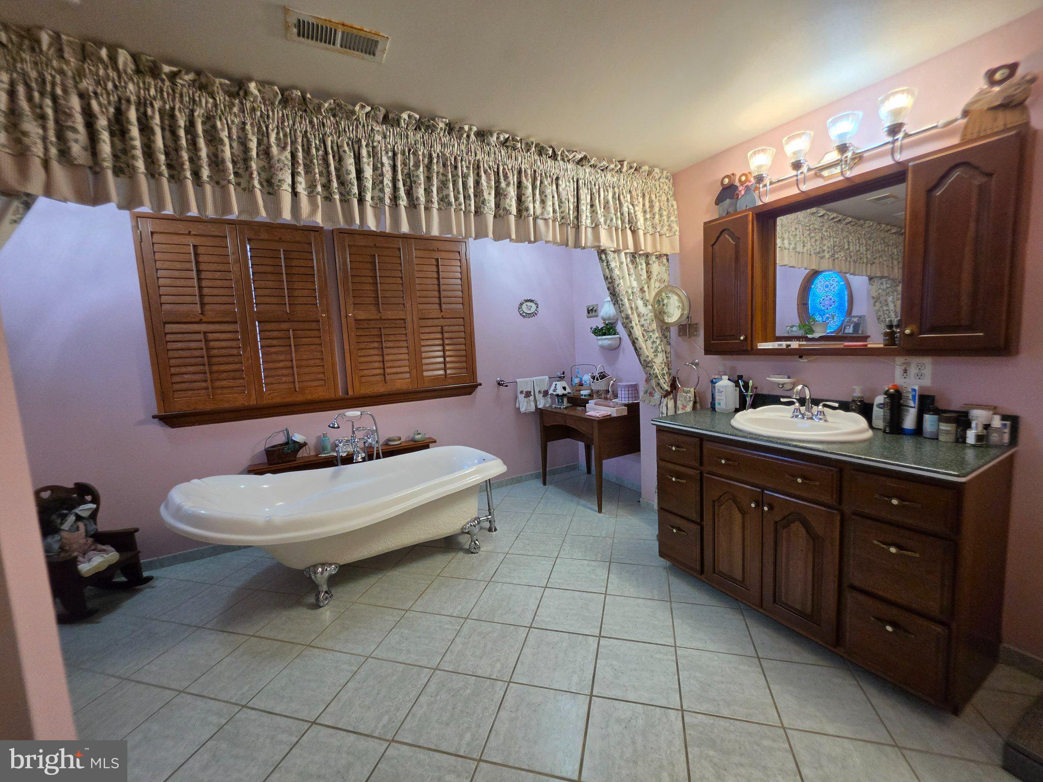 186 Folly Road Chalfont, PA 18914 - Photo 13 of 18 Gallery Image 13