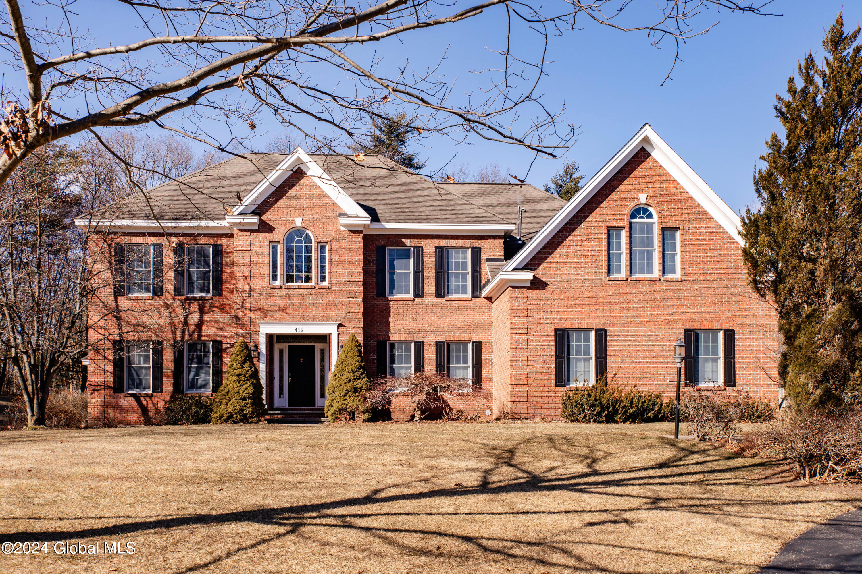 412 Ridgehill Road - Guilderland - Les D