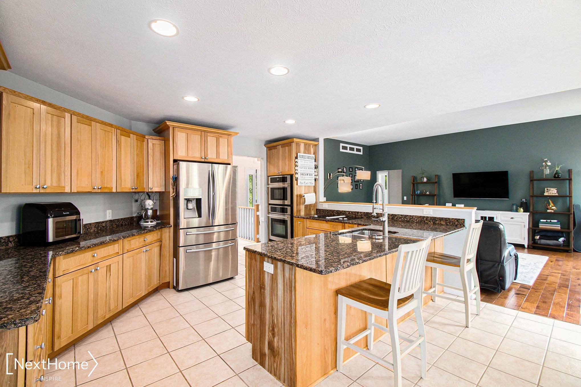 3905 North Latson Road Howell, MI 48855 - Photo 8 of 31 50176343-68bc86c4-5f50-448b-9bb0-96e1f2ed67f4.JPG