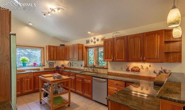 10364 Linger Longer Lane Rye, CO 81069 - Photo 15 of 33 Gallery Image 15