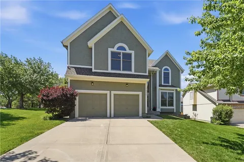 $549,950 | 8224 West 123rd Street, Overland Park, KS 66213