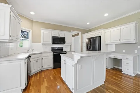 $549,950 | 8224 West 123rd Street, Overland Park, KS 66213