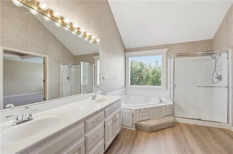 $549,950 | 8224 West 123rd Street, Overland Park, KS 66213