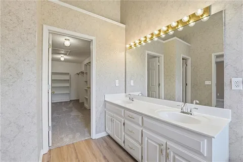 $549,950 | 8224 West 123rd Street, Overland Park, KS 66213
