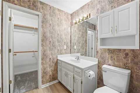 $549,950 | 8224 West 123rd Street, Overland Park, KS 66213