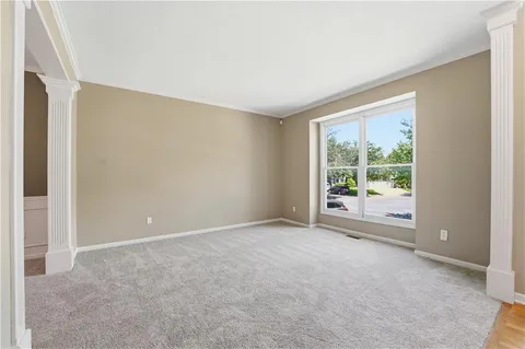 $549,950 | 8224 West 123rd Street, Overland Park, KS 66213