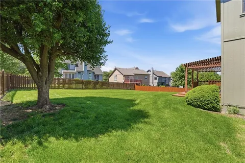 $549,950 | 8224 West 123rd Street, Overland Park, KS 66213