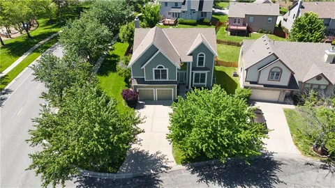 $549,950 | 8224 West 123rd Street, Overland Park, KS 66213