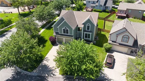 $549,950 | 8224 West 123rd Street, Overland Park, KS 66213