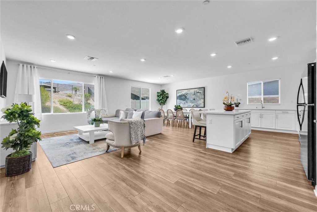 21065 Old Cedar Court Riverside, CA 92507 - Photo 5 of 30