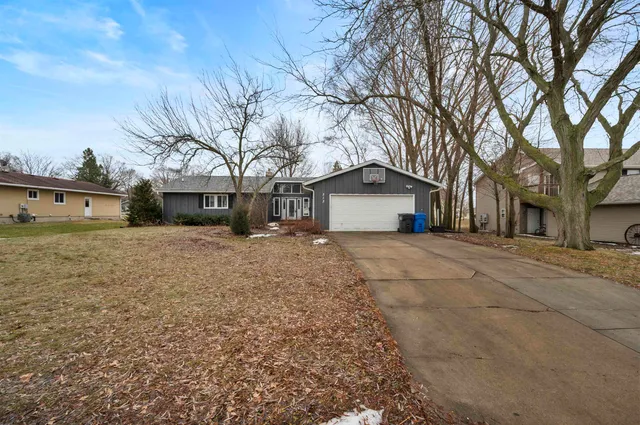 $369,000 | 313 Sunset Road, Columbus, WI 53925