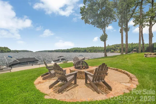 $1,195,000 | 55 Toxaway Shores, Unit 14, Lake Toxaway, NC 28747