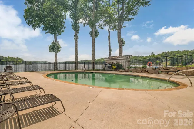 $1,250,000 | 55 Toxaway Shores, Unit 14, Lake Toxaway, NC 28747