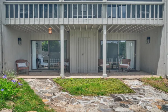 $1,250,000 | 55 Toxaway Shores, Unit 14, Lake Toxaway, NC 28747
