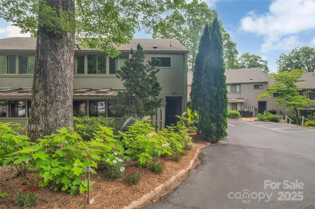 $1,250,000 | 55 Toxaway Shores, Unit 14, Lake Toxaway, NC 28747