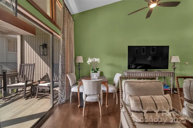 $1,250,000 | 55 Toxaway Shores, Unit 14, Lake Toxaway, NC 28747