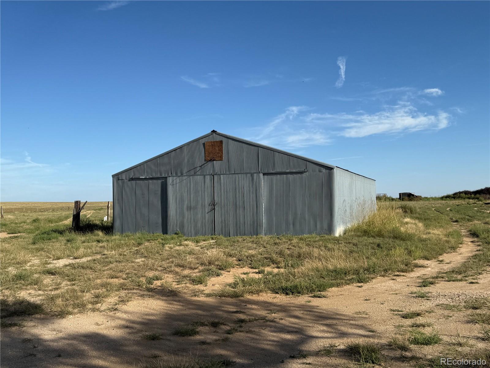 6216 Moreland Road Boone, CO 81025 - Photo 25 of 37 a view of a backyard of the house