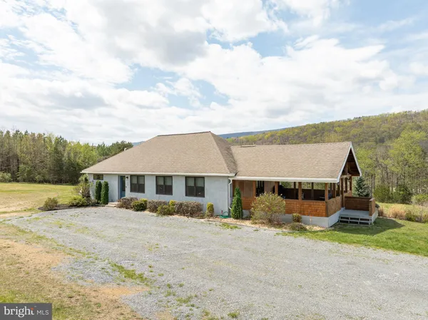 $525,000 | 30 Clara Lane, Berkeley Springs, WV 25411