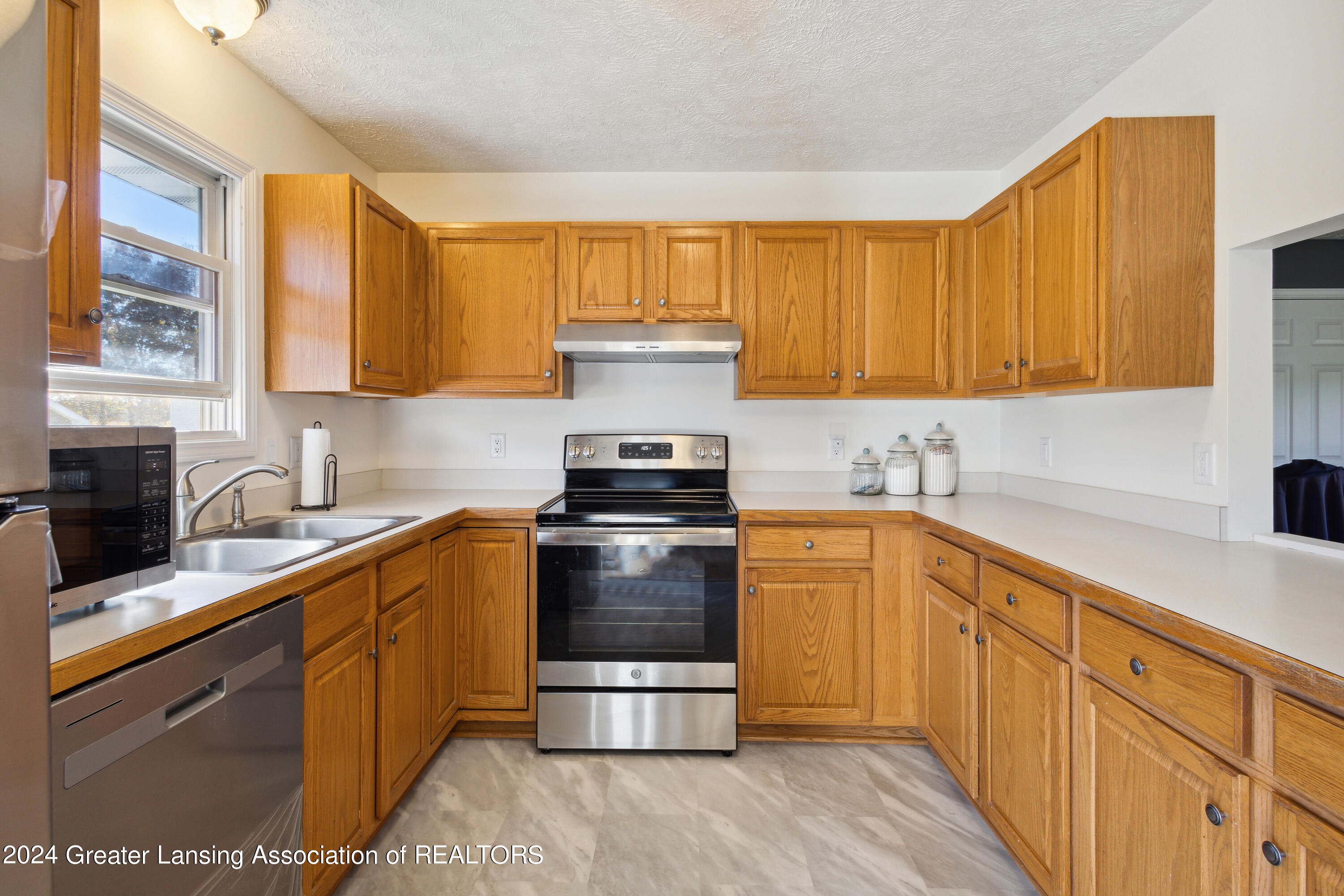 6845 Wilson Road Eaton Rapids, MI 48827 - Photo 12 of 52 Kitchen
