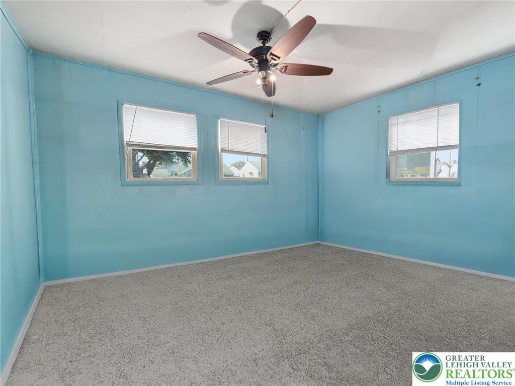 1710 North Boulevard Bethlehem, PA 18017 - Photo 40 of 45 Items virtually removed from bedroom