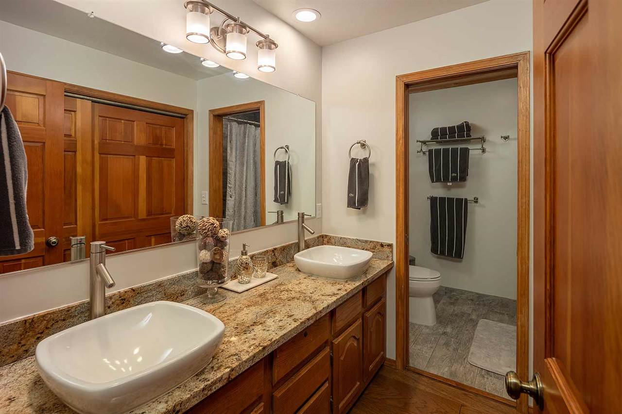 14506 Tyrol Road Truckee, CA 96161 - Photo 12 of 21 Gallery Image 12