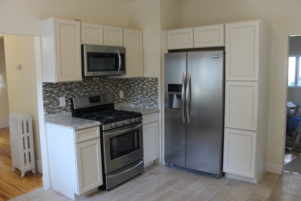 39 Brantwood Road Worcester, MA 01602 - Photo 3 of 12