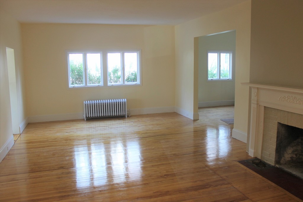39 Brantwood Road Worcester, MA 01602 - Photo 7 of 12