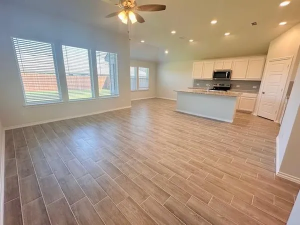 $2,000 | 3428 North Crowley Cleburne Road, Fort Worth, TX 76123