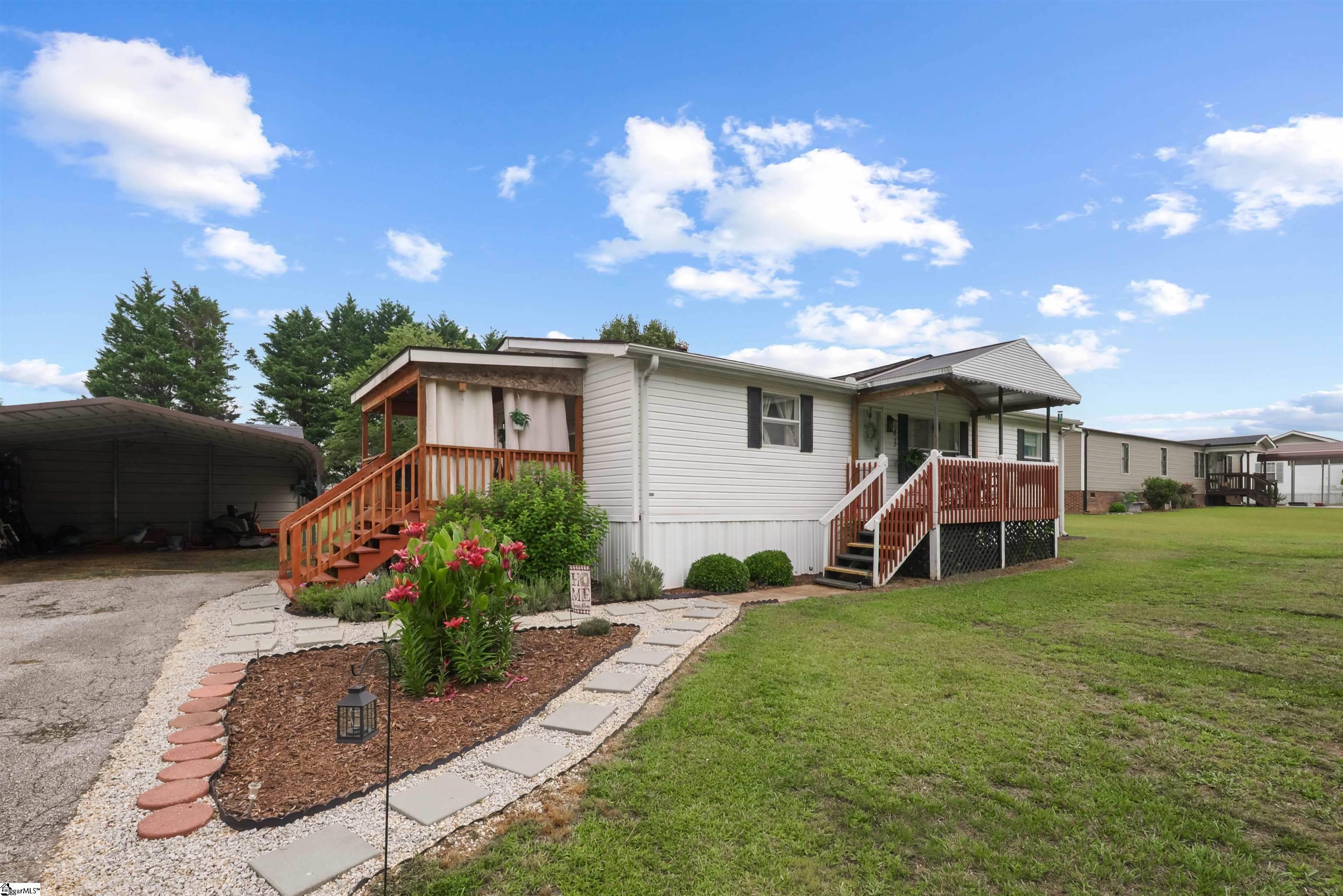 143 State Rd S-42-3140 Woodruff, SC 29388 - Photo 1 of 35