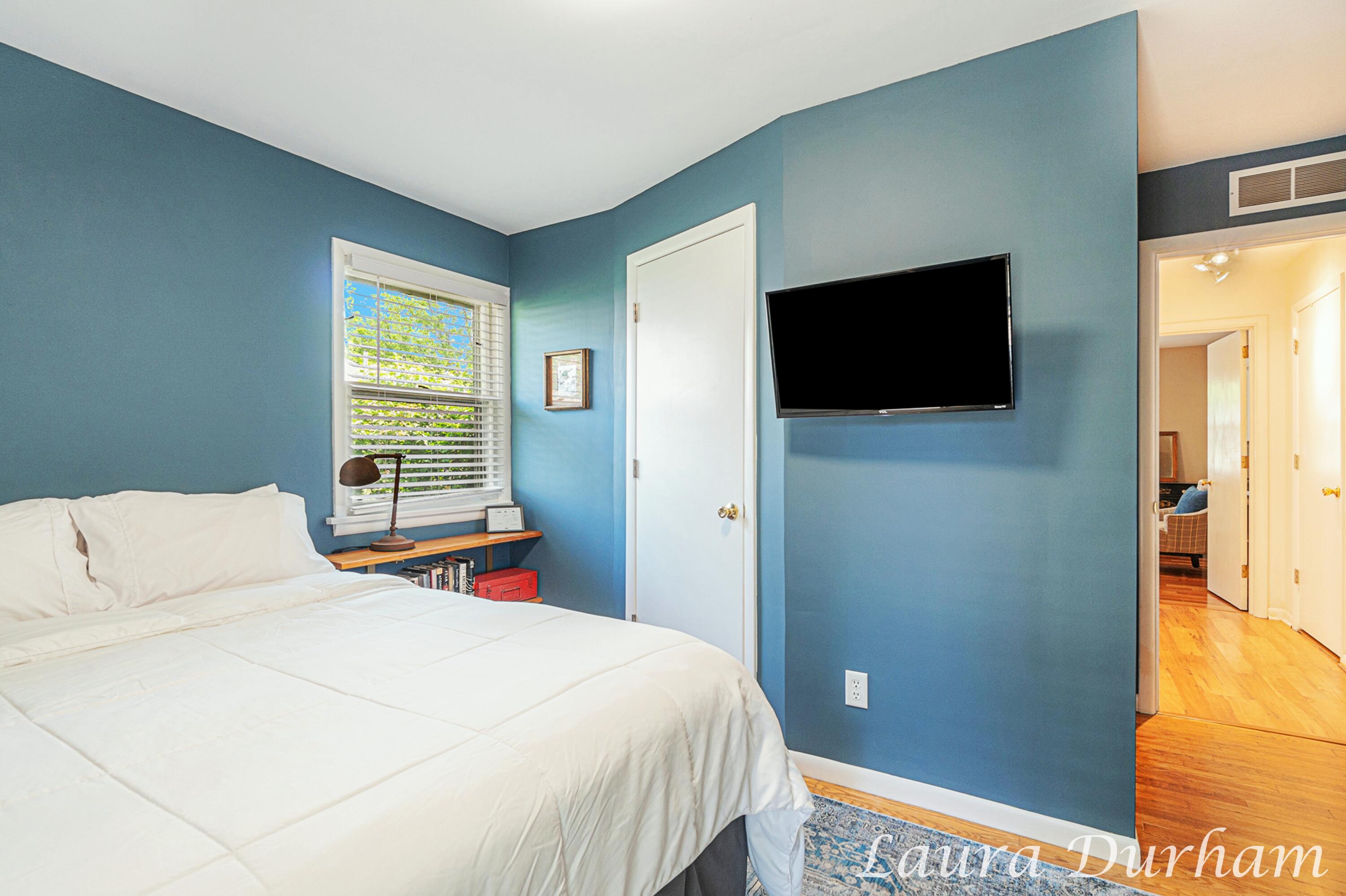 526 Butler Street Saugatuck, MI 49453 - Photo 15 of 33 xLJD017_dsc06129