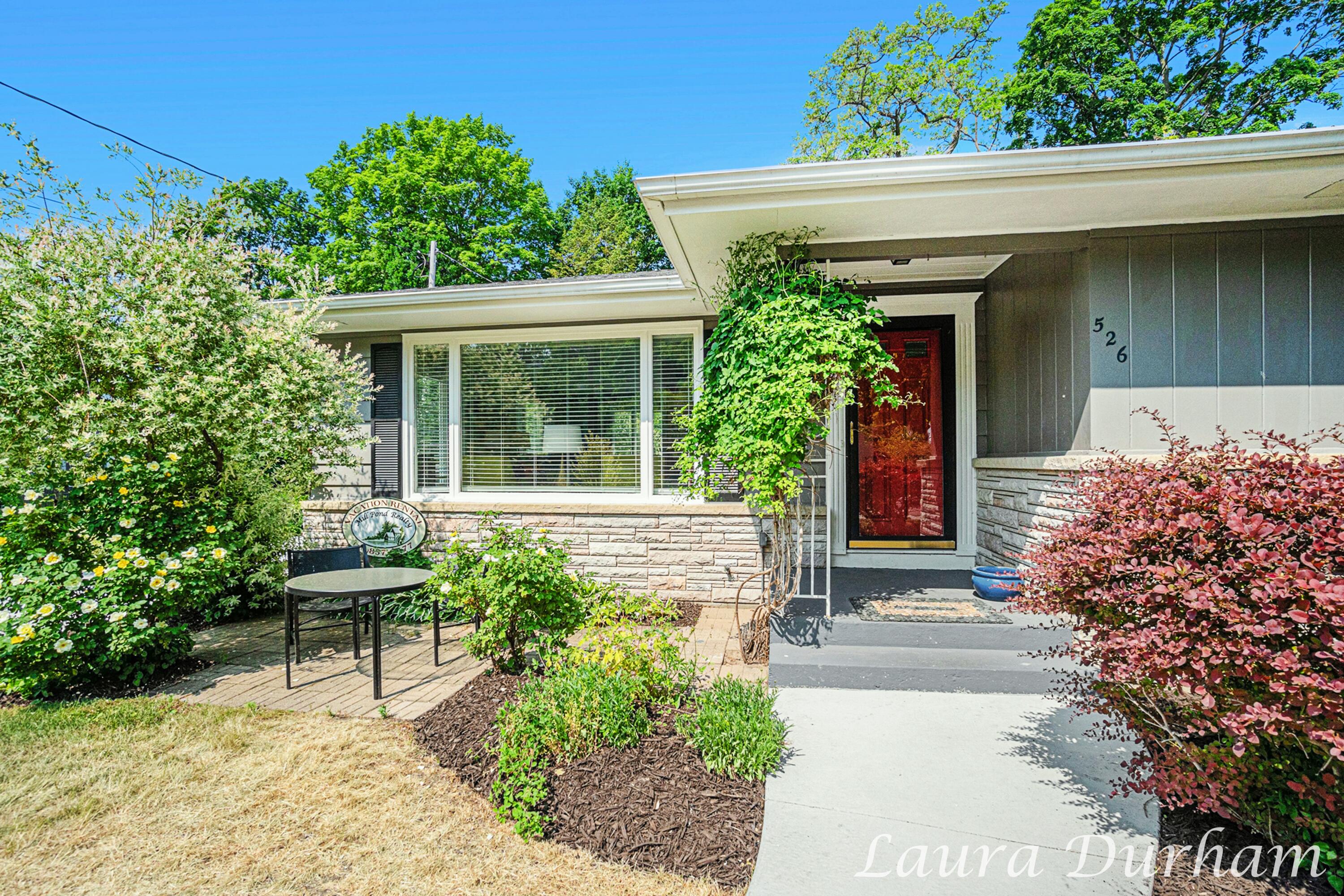 526 Butler Street Saugatuck, MI 49453 - Photo 2 of 33 xLJD002_dsc06137