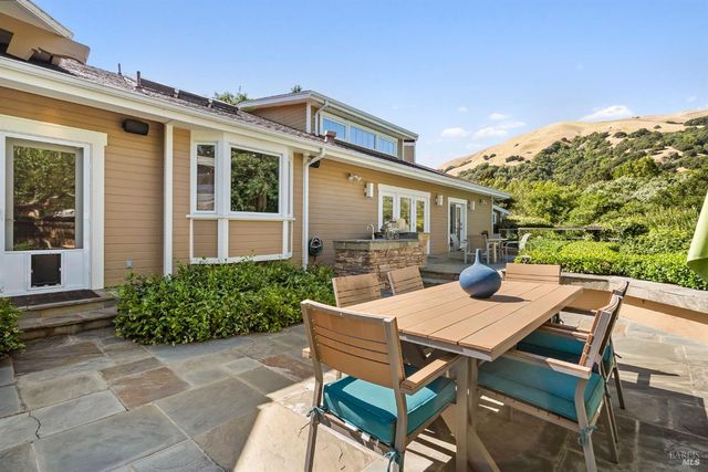 $2,950,000 | 1 Golden Lily Place, San Rafael, CA 94903