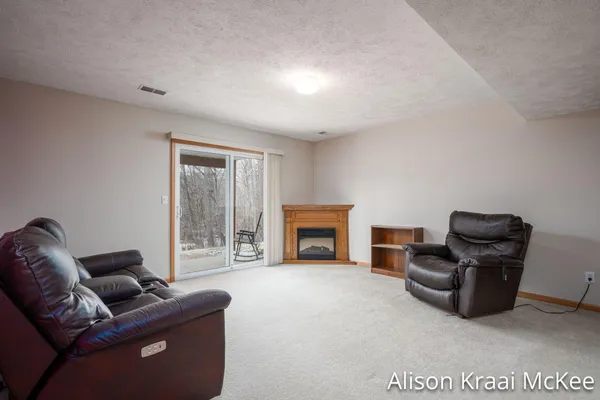 $314,900 | 5923 West Lyn Haven Drive Southeast, Grand Rapids, MI 49512