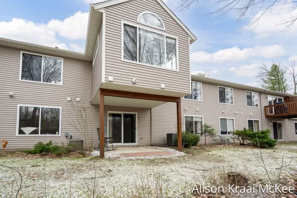 $314,900 | 5923 West Lyn Haven Drive Southeast, Grand Rapids, MI 49512