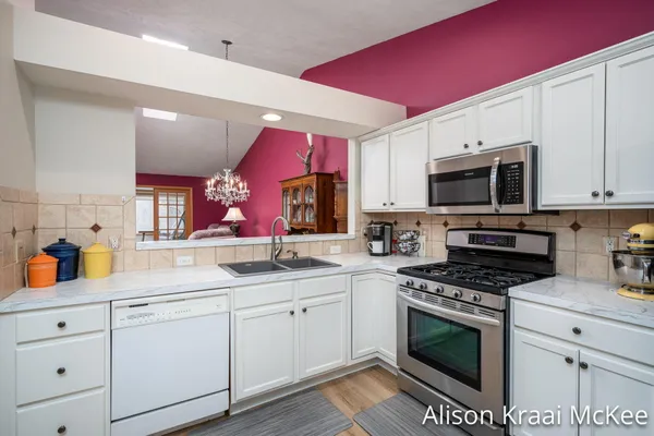 $314,900 | 5923 West Lyn Haven Drive Southeast, Grand Rapids, MI 49512