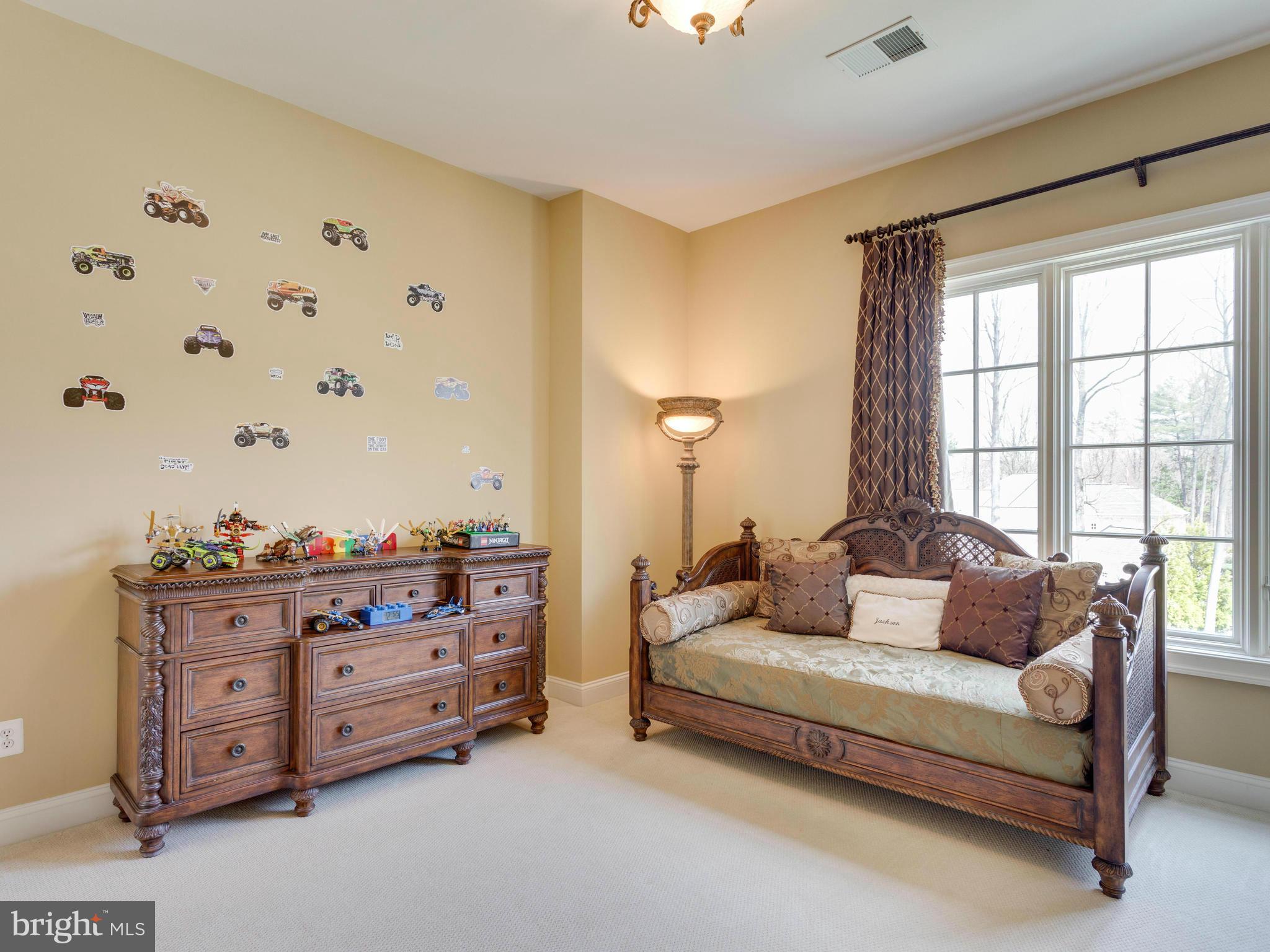 906 Georgetown Ridge Court McLean, VA 22102 - Photo 17 of 30 Bedroom