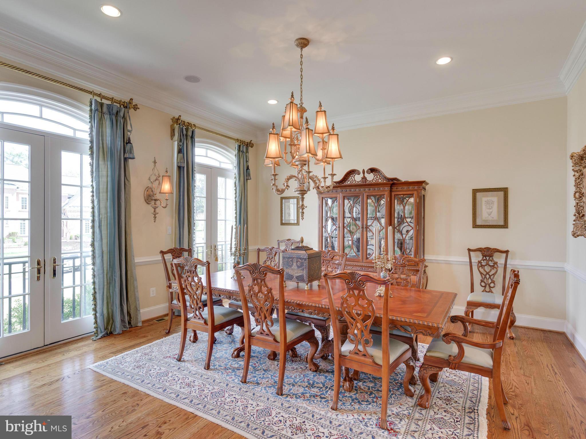 906 Georgetown Ridge Court McLean, VA 22102 - Photo 6 of 30 Dining Room