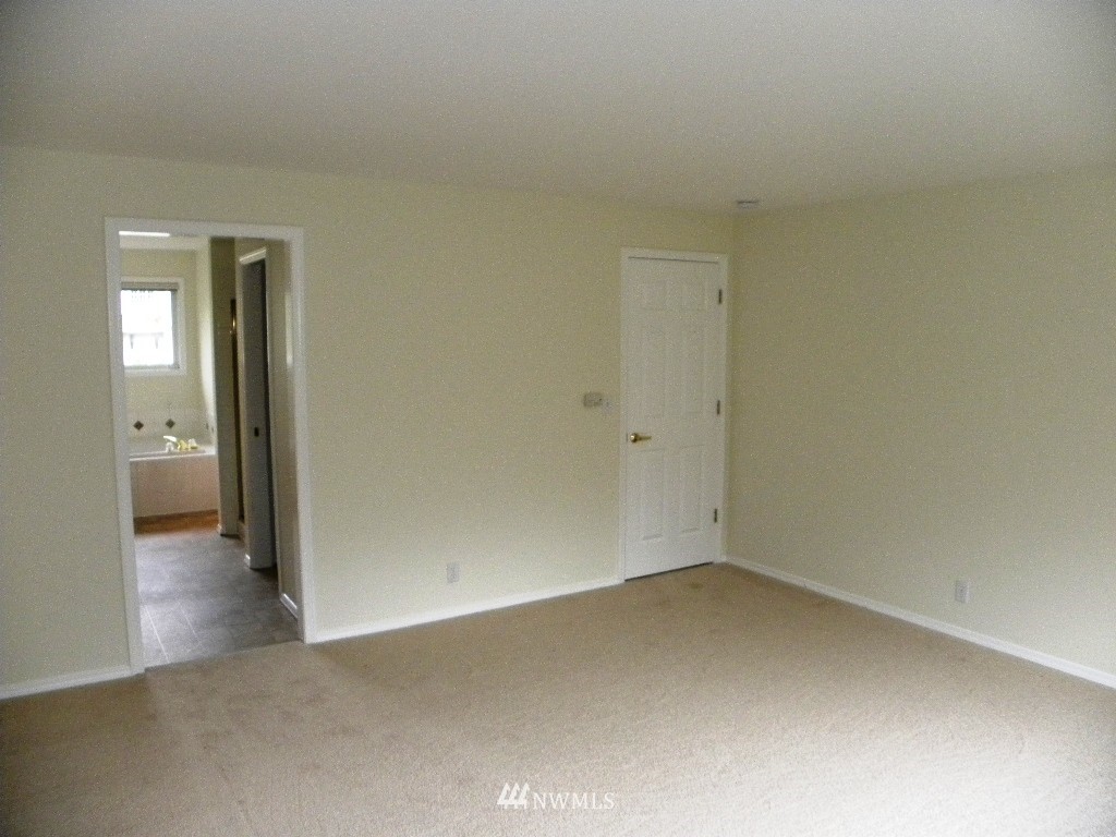15518 Southeast 133rd Street Renton, WA 98059 - Photo 9 of 11
