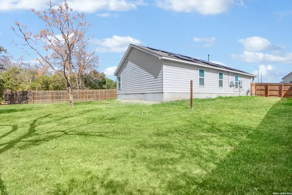 $1,740 | 5950 Lady Lane, San Antonio, TX 78242